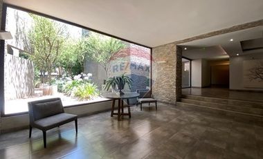 Exclusivo y confortable departamento.