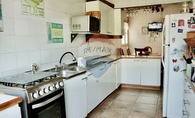 Hermosa casa con gran terreno busca familia