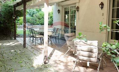 Hermosa casa con gran terreno busca familia