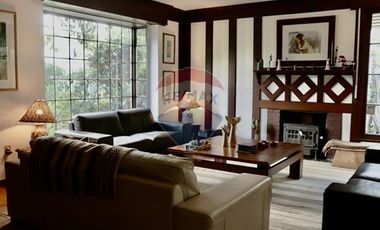 Hermosa casa con gran terreno busca familia