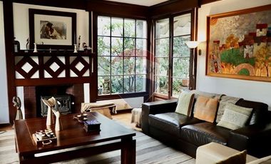 Hermosa casa con gran terreno busca familia