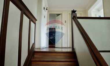 Hermosa casa con gran terreno busca familia