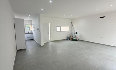 VENTA CASA DOS DORMITORIOS BARRIO LOS PLATANOS CIPOLLETTI