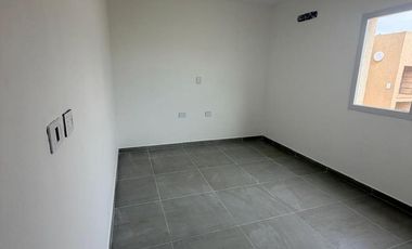 VENTA CASA DOS DORMITORIOS BARRIO LOS PLATANOS CIPOLLETTI