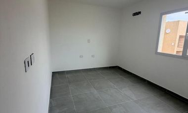 VENTA CASA DOS DORMITORIOS BARRIO LOS PLATANOS CIPOLLETTI
