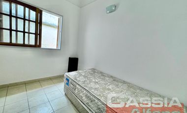 TRIPLEX EN PH, 5 AMBIENTES, 3 DORMITORIOS CON GARAGE Y PATIO LIBRE