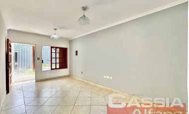 TRIPLEX EN PH, 5 AMBIENTES, 3 DORMITORIOS CON GARAGE Y PATIO LIBRE