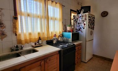 VENTA Casa de 5 ambientes con departamento. Barrio El Gaucho, Mar del Plata