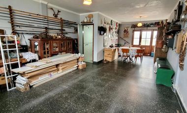 VENTA Casa de 5 ambientes con departamento. Barrio El Gaucho, Mar del Plata