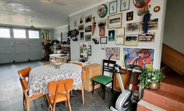 VENTA Casa de 5 ambientes con departamento. Barrio El Gaucho, Mar del Plata