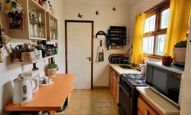 VENTA Casa de 5 ambientes con departamento. Barrio El Gaucho, Mar del Plata