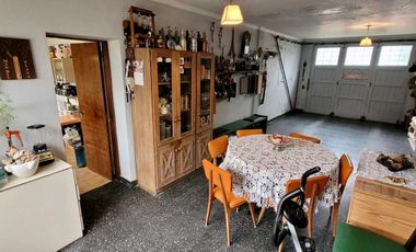 VENTA Casa de 5 ambientes con departamento. Barrio El Gaucho, Mar del Plata