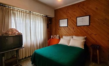 VENTA Casa de 5 ambientes con departamento. Barrio El Gaucho, Mar del Plata