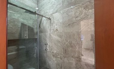 CASA DE LUJO EN RENTA EN COTO EN PUERTA DE HIERRO, ZAPOPAN