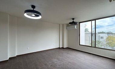 CASA DE LUJO EN RENTA EN COTO EN PUERTA DE HIERRO, ZAPOPAN