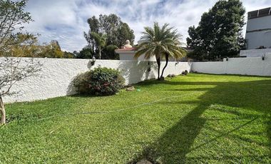CASA DE LUJO EN RENTA EN COTO EN PUERTA DE HIERRO, ZAPOPAN