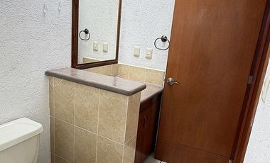 Casa en Renta en Punta Juriquilla | Jardín, Seguridad y Excelente Ubicación