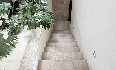 Casa en Renta en Zibatá | 4 niveles · Roof Garden · Salón de juegos · Jardín