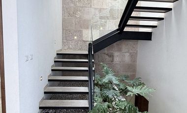 Casa en Renta en Zibatá | 4 niveles · Roof Garden · Salón de juegos · Jardín