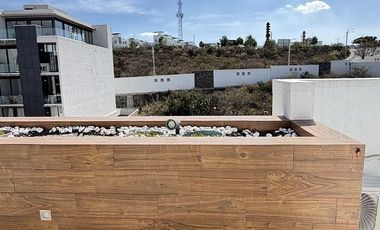 Casa en Renta en Zibatá | 4 niveles · Roof Garden · Salón de juegos · Jardín