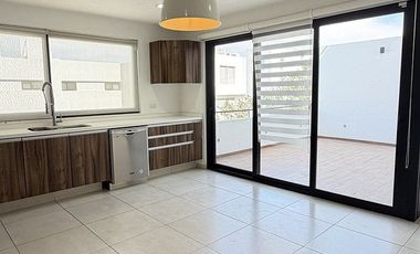 Casa en Renta en Zibatá | 4 niveles · Roof Garden · Salón de juegos · Jardín