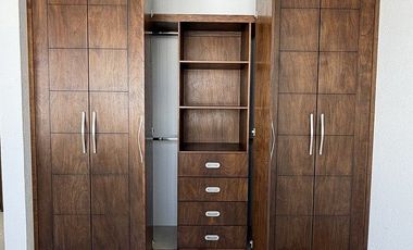 Casa en Renta en Zibatá | 4 niveles · Roof Garden · Salón de juegos · Jardín