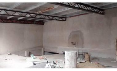 LOCAL SOBRE AV. 9 DE JULIO, A ESTRENAR!