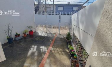 Exc. Duplex 2 Amb. con Cochera, Patio y Terraza, Impecable
