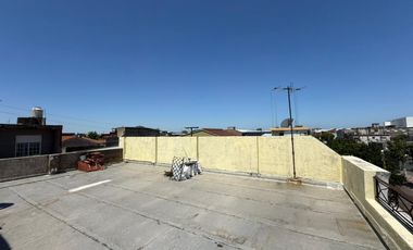 Casa ph tres ambientes terraza en alquiler Sarandi Avellaneda