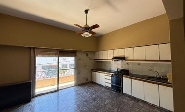 Casa ph tres ambientes terraza en alquiler Sarandi Avellaneda