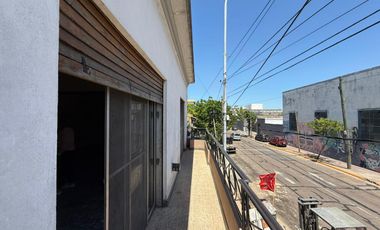 Casa ph tres ambientes terraza en alquiler Sarandi Avellaneda