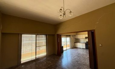 Casa ph tres ambientes terraza en alquiler Sarandi Avellaneda