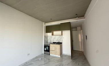 Departamento monoambiente al contrafrente con balcón en alquiler en Wilde