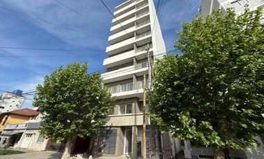 Departamento monoambiente al contrafrente con balcón en alquiler en Wilde