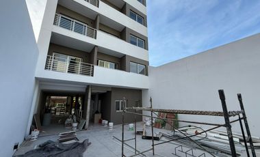 Departamento monoambiente al contrafrente con balcón en alquiler en Wilde