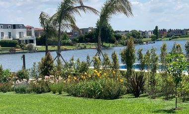 Casa al lago en venta