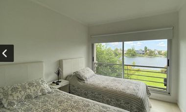 Casa al lago en venta