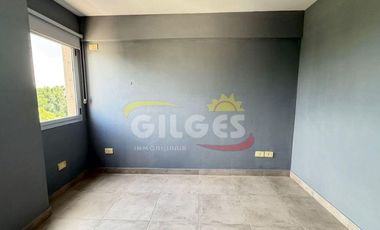 Alquiler de Departamento 2 Ambientes  en Haedo al Frente con Balcón Muy buen estado