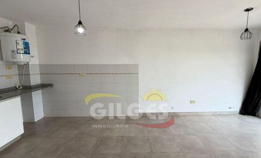 Alquiler de Departamento 2 Ambientes  en Haedo al Frente con Balcón Muy buen estado