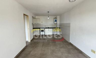 Alquiler de Departamento 2 Ambientes  en Haedo al Frente con Balcón Muy buen estado