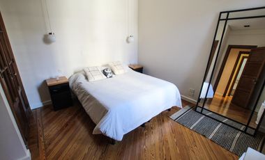 Departamento 4 ambientes en alquiler  en Monserrat impecable estado.