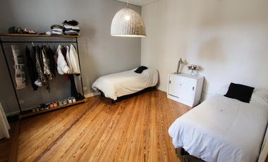 Departamento 4 ambientes en alquiler  en Monserrat impecable estado.