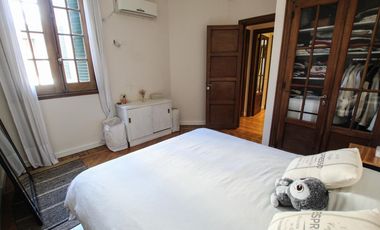 Departamento 4 ambientes en alquiler  en Monserrat impecable estado.