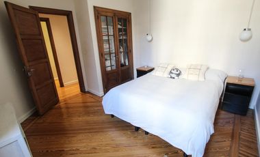 Departamento 4 ambientes en alquiler  en Monserrat impecable estado.