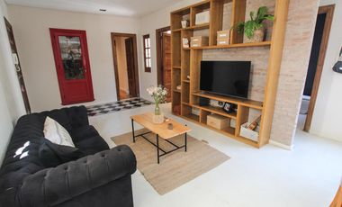 Departamento 4 ambientes en alquiler  en Monserrat impecable estado.