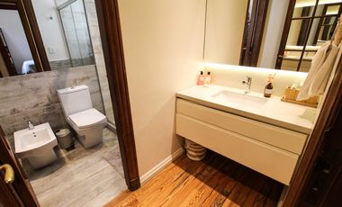 Departamento 4 ambientes en alquiler  en Monserrat impecable estado.