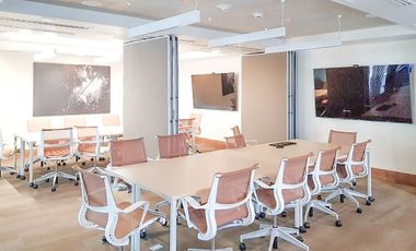 Oficina acondicionada en renta de 260m2 en Torre AAA en Valle Oriente