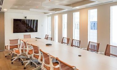Oficina acondicionada en renta de 260m2 en Torre AAA en Valle Oriente