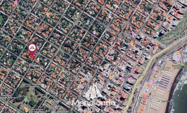 Casa 4 amb. en 2 plantas. Impecable y sobre gran lote de 606m2 en lo mejor de Playa Grande.