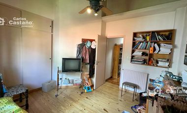 Exc Chalet 5 Amb con Fondo, Quincho y Garage